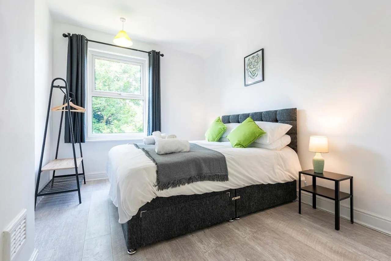 Jasmine Villa B - Ideal For Qmc & Uni - Free Parking نوتينغهام بيت للعطل